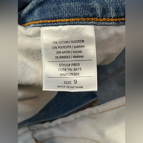 Fashion Nova Jeans - Picture 4 of 4